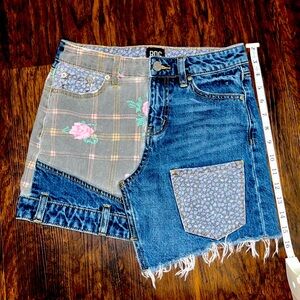 ⭐️urban outfitters⭐️ patchwork denim mini skirt